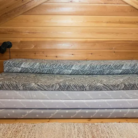 度假居 Vuosselin Kuukkeli By Interhome *